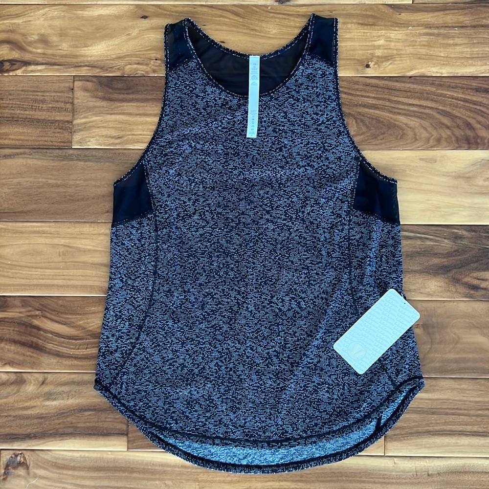 NWT Lululemon Sculpt Tank II, Chakra Print, Alpine White/Black. size 10.